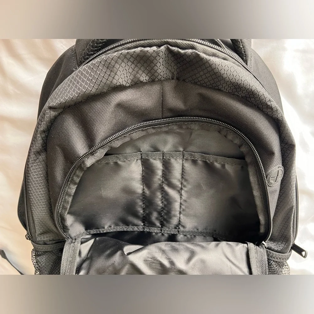 New TARGUS 15.6” Sport LAPTOP Backpack